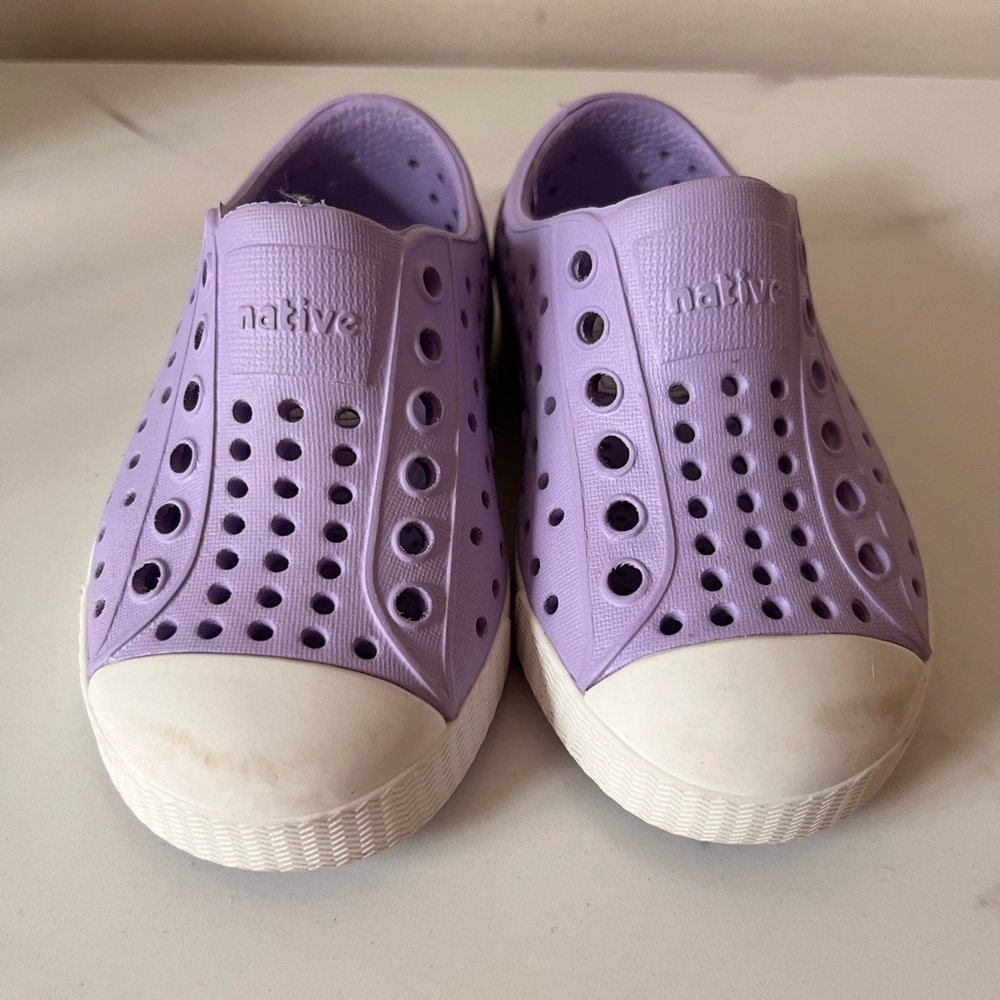 Native Jefferson Shoes Size C6